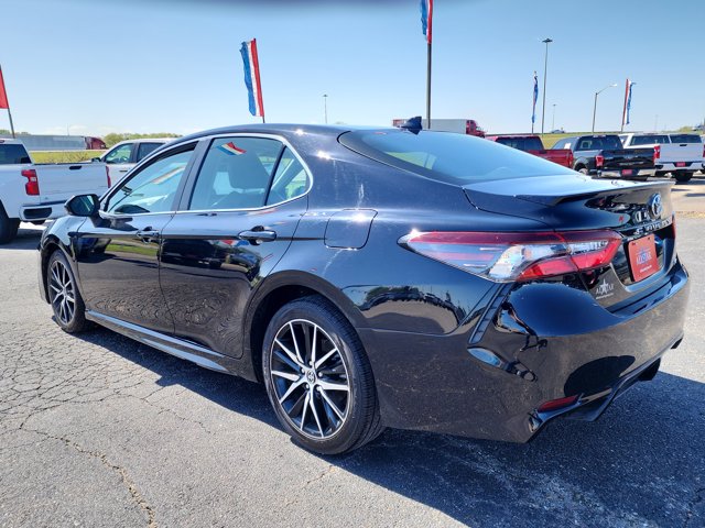 Vehicle image 7 of 25