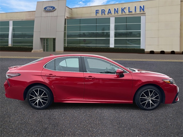 Vehicle image 4 of 35