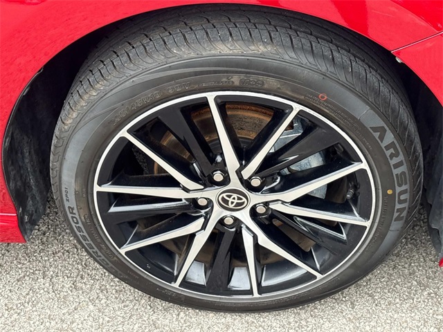 Vehicle image 9 of 35