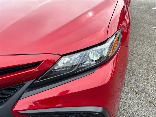 Vehicle image 10 of 35