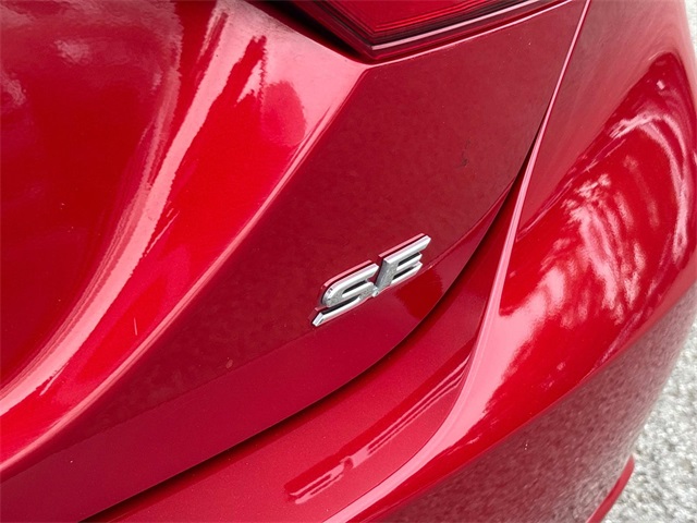 Vehicle image 12 of 35