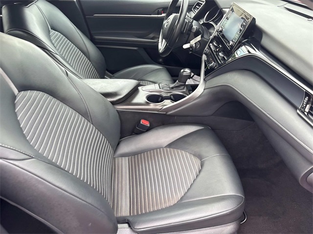 Vehicle image 22 of 35