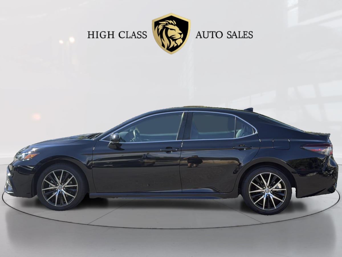 2023 Toyota Camry SE Image 16 of 52