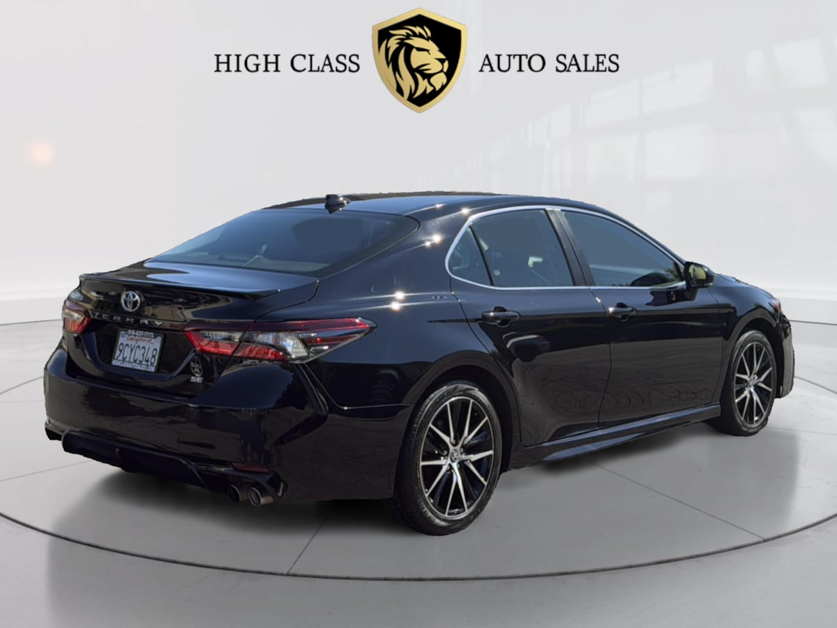 2023 Toyota Camry SE Image 10 of 52