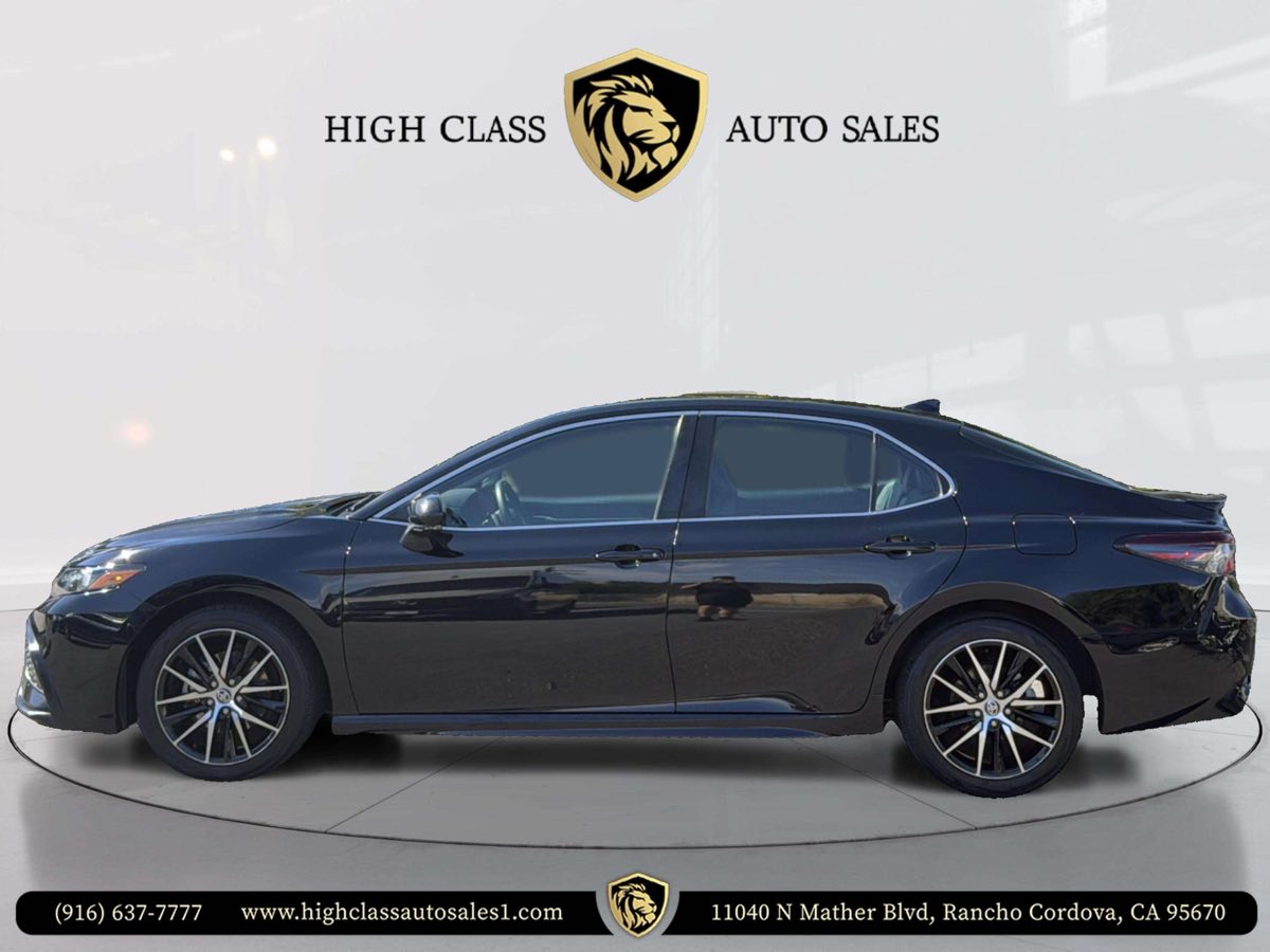 2023 Toyota Camry SE Image 17 of 52