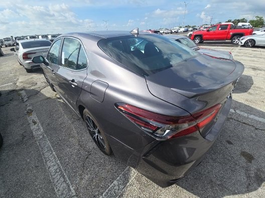 Vehicle image 4 of 13