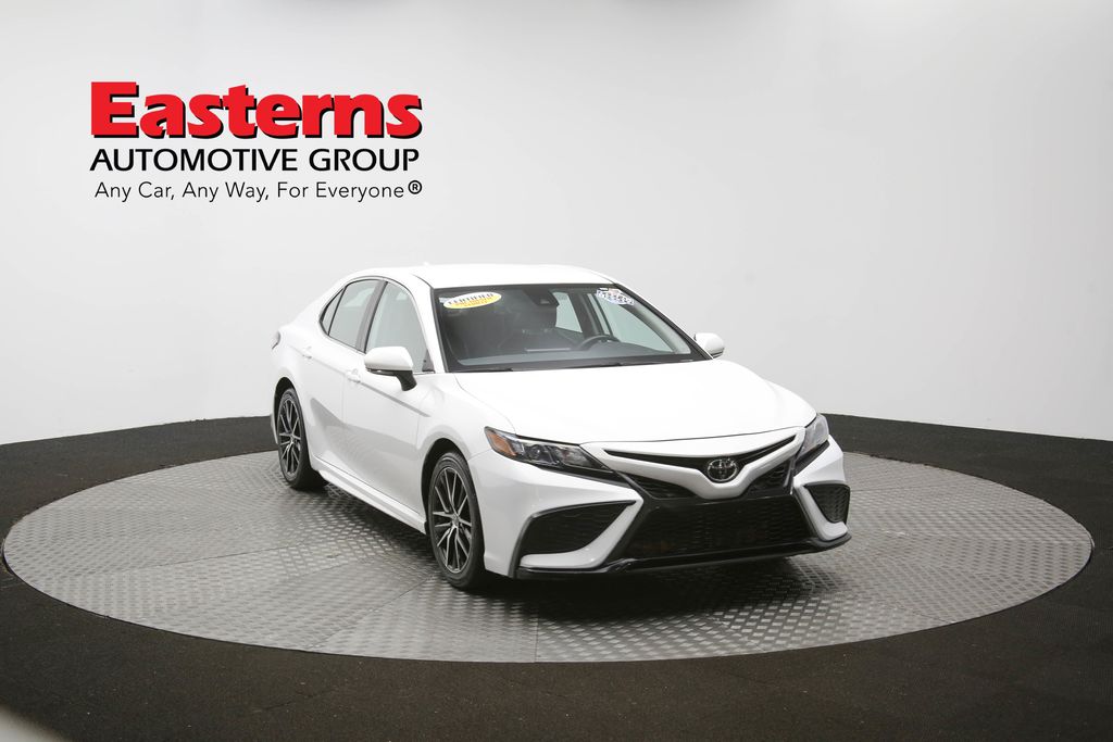 Vehicle image 14 of 61