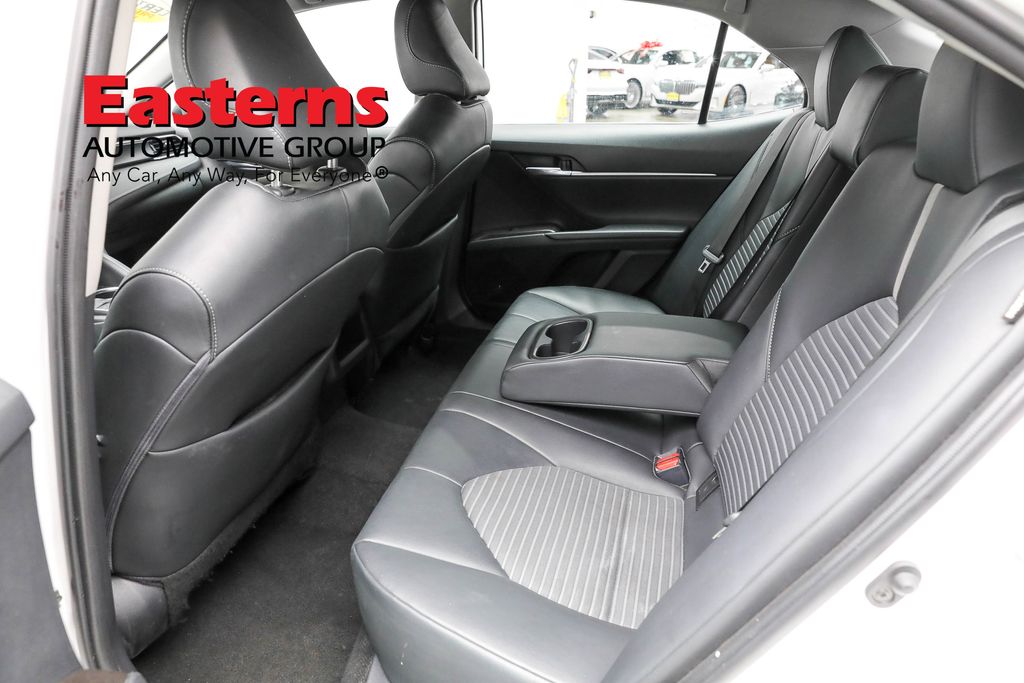 Vehicle image 50 of 61