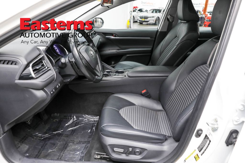 Vehicle image 44 of 61