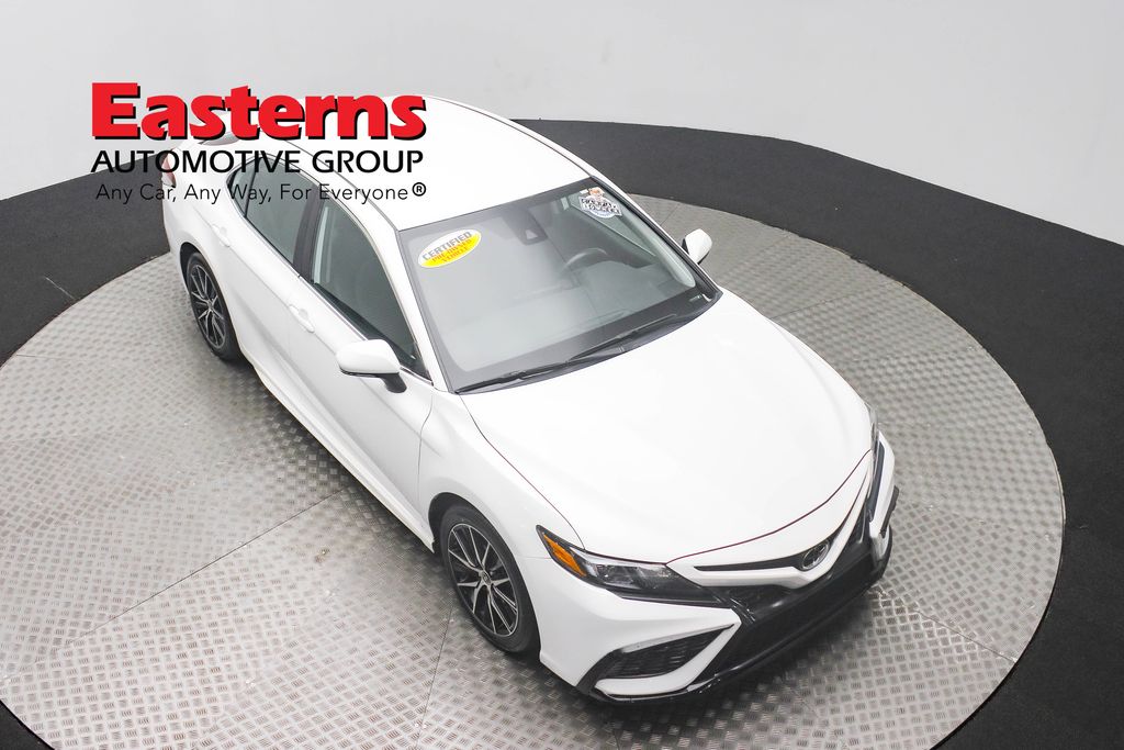 Vehicle image 13 of 61