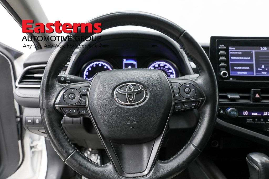 Vehicle image 40 of 61