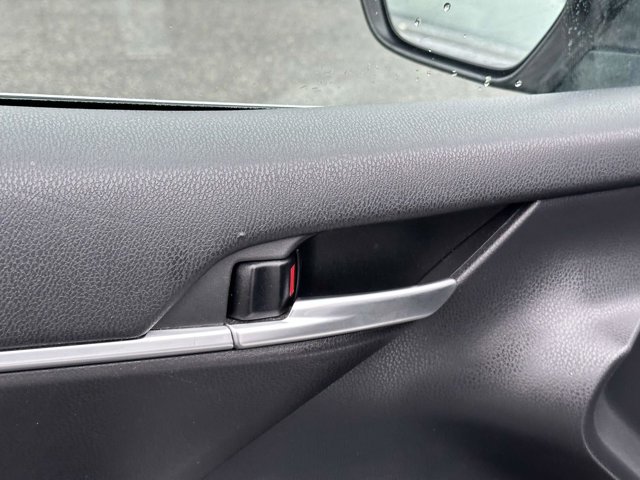 Vehicle image 13 of 37
