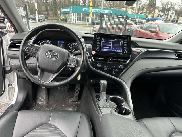 Vehicle image 20 of 37