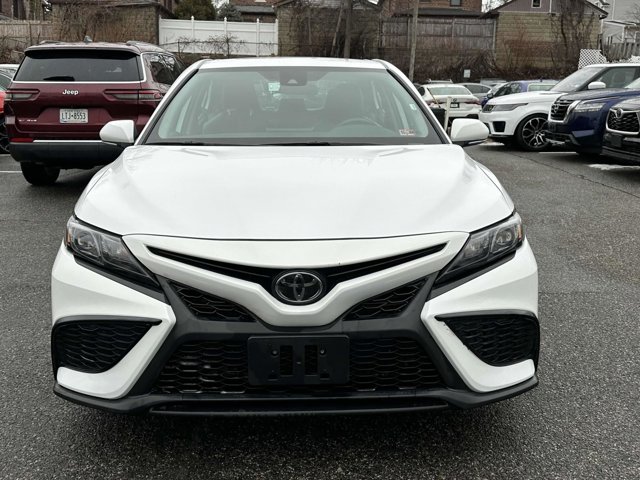 Vehicle image 4 of 37
