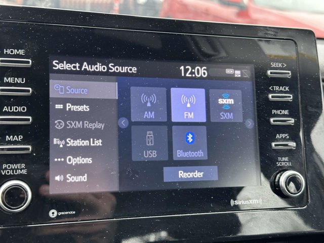 Vehicle image 35 of 37