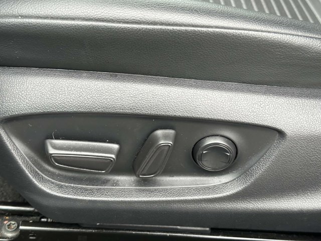Vehicle image 15 of 37