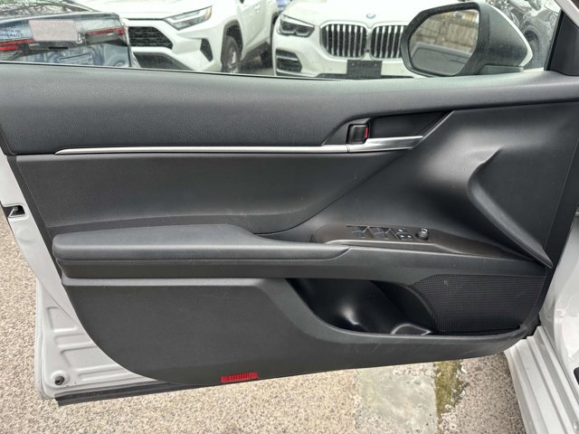 Vehicle image 12 of 37