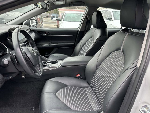 Vehicle image 17 of 37