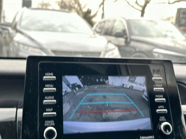 Vehicle image 32 of 37