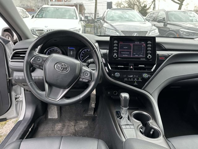 Vehicle image 20 of 37
