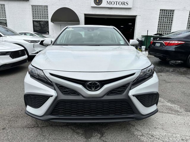 Vehicle image 4 of 37