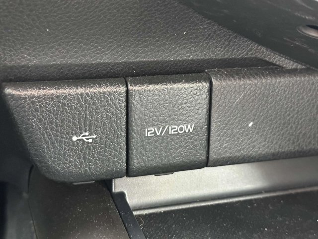 Vehicle image 35 of 37