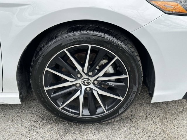 Vehicle image 10 of 37