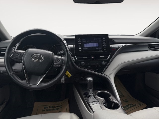 Vehicle image 16 of 42