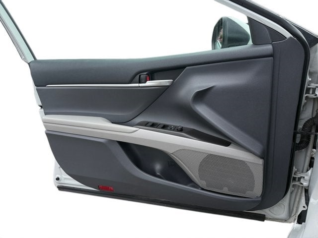 Vehicle image 23 of 42