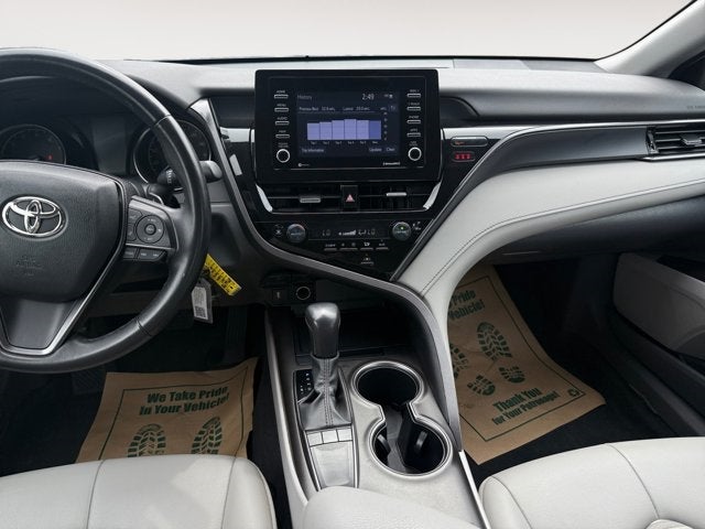 Vehicle image 17 of 42