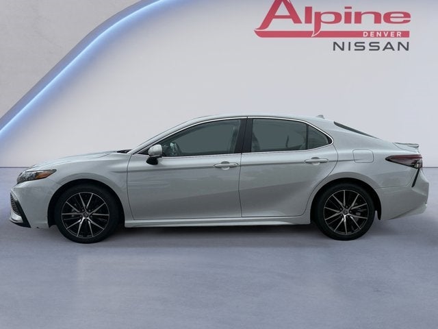 Vehicle image 13 of 42
