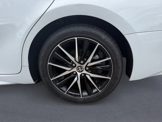 Vehicle image 20 of 42