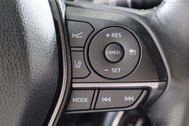 Vehicle image 21 of 29