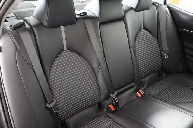 Vehicle image 9 of 29