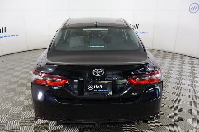 Vehicle image 4 of 29