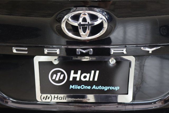 Vehicle image 12 of 29