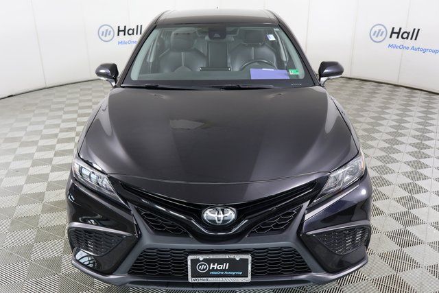 Vehicle image 3 of 29