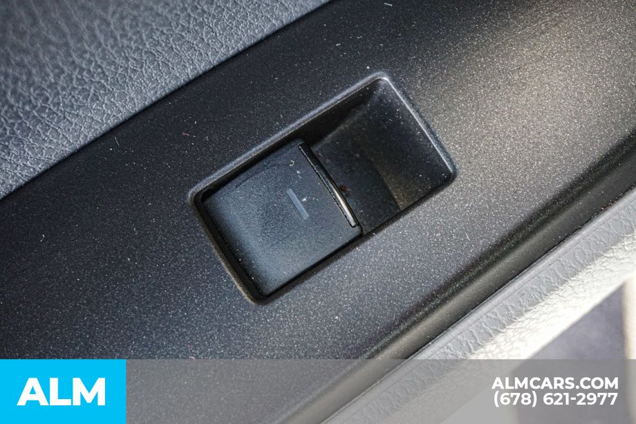 Vehicle image 49 of 73