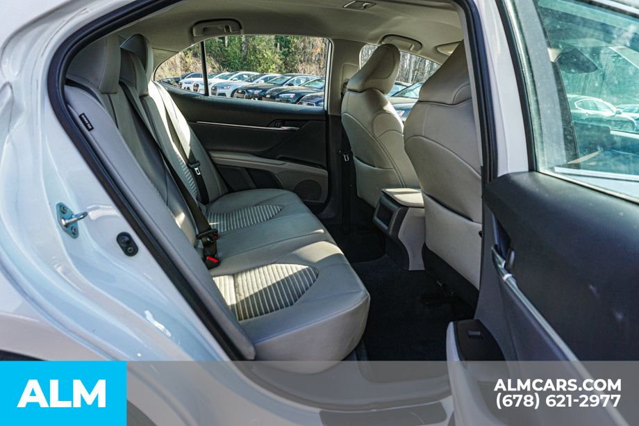 Vehicle image 22 of 73