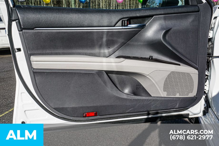 Vehicle image 45 of 73