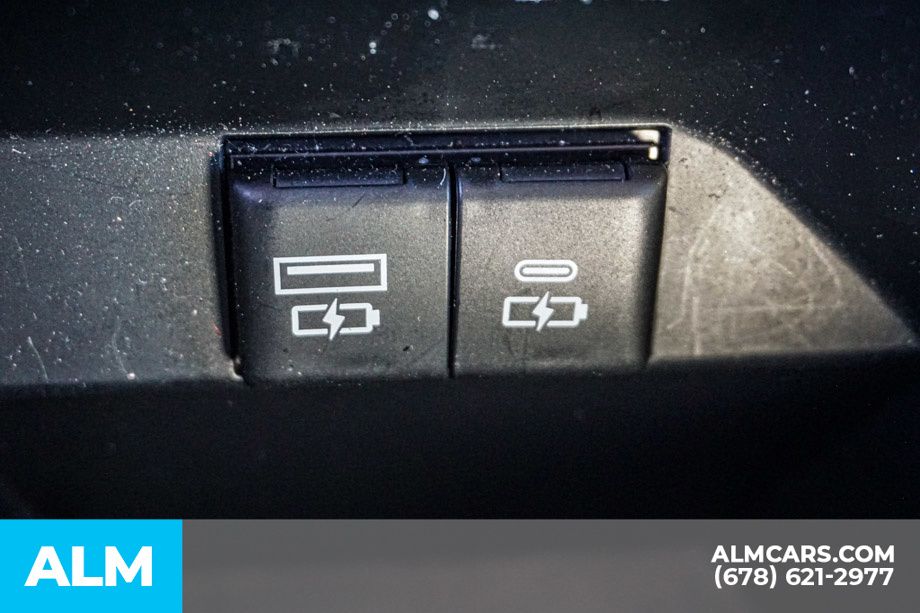 Vehicle image 43 of 73
