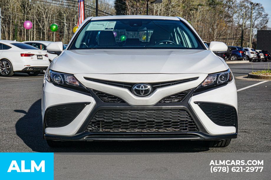 Vehicle image 4 of 73