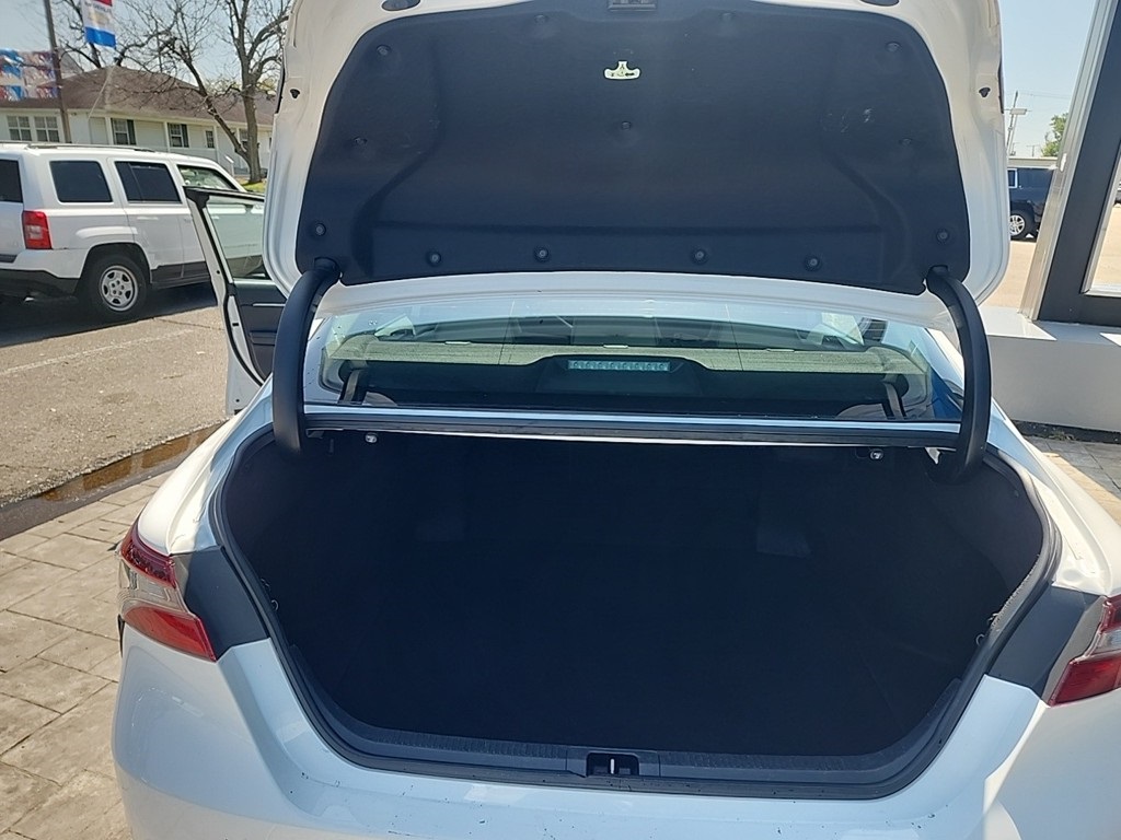 Vehicle image 10 of 10