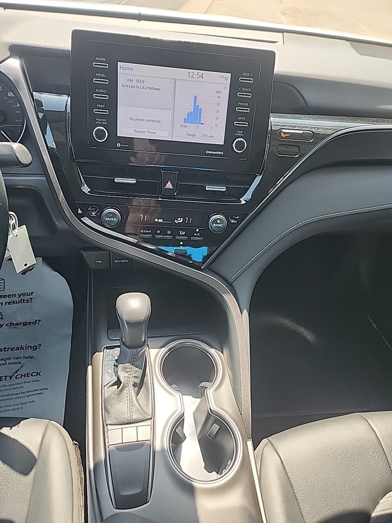 Vehicle image 8 of 10