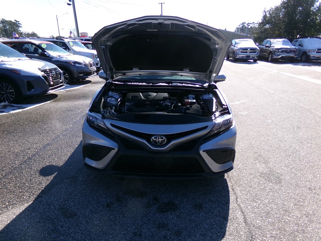 Vehicle image 37 of 40