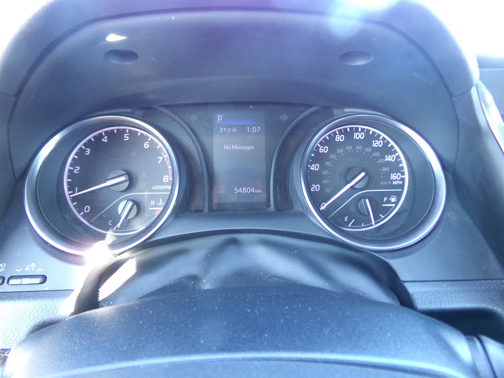 Vehicle image 24 of 40
