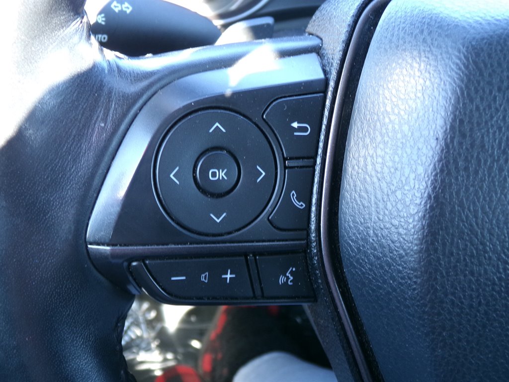 Vehicle image 22 of 40