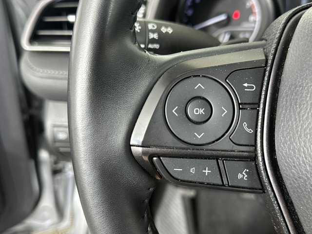 Vehicle image 26 of 30