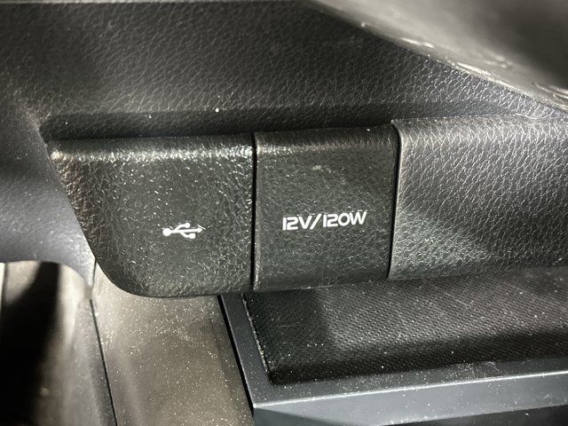 Vehicle image 21 of 30