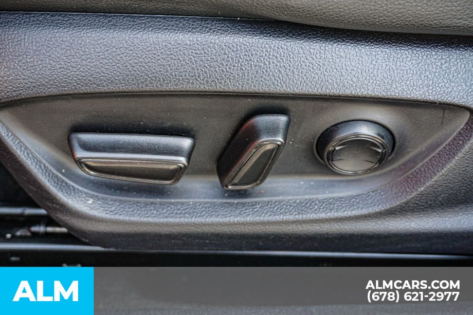 Vehicle image 48 of 74